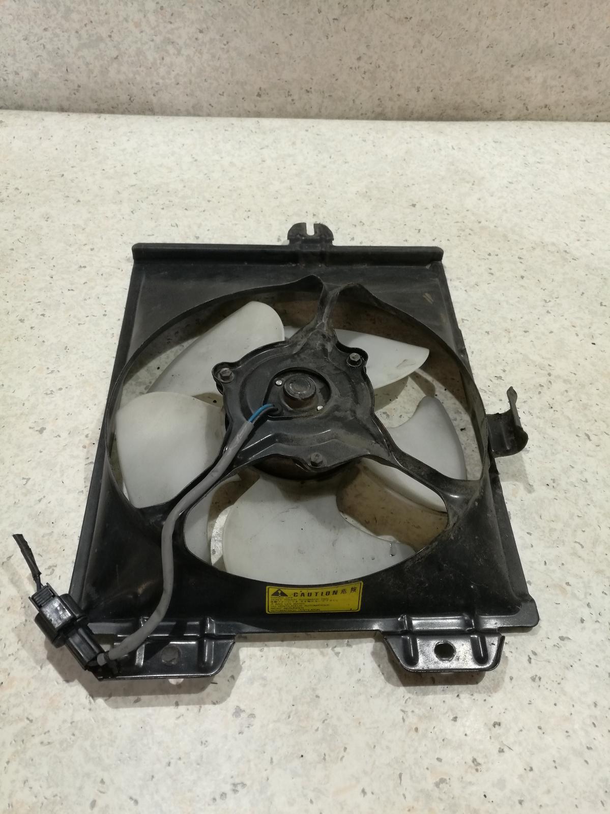 1999 Mitsubishi Mirage Fan View Auto part Fan Mitsubishi Mirage 1999