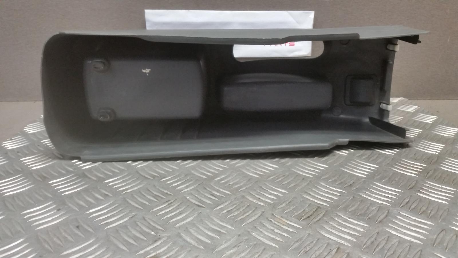 View Auto part Console Mitsubishi Mirage 1999