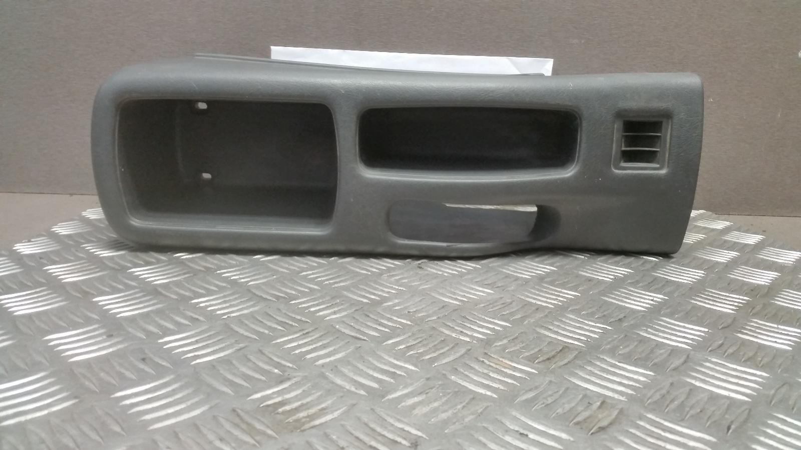 View Auto part Console Mitsubishi Mirage 1999