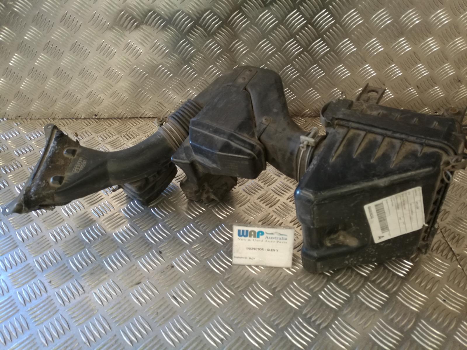1997 Daihatsu Applause Air Cleaner/Box View Auto part Air Cleaner/Box Daihatsu Applause 1997