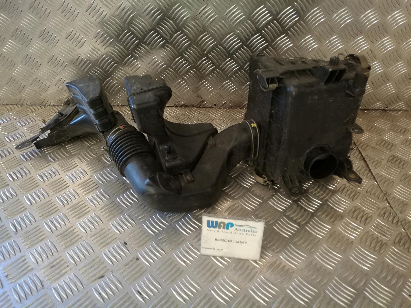 1997 Daihatsu Applause Air Cleaner/Box View Auto part Air Cleaner/Box Daihatsu Applause 1997