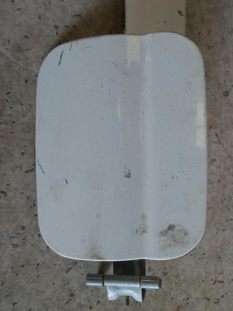 View Auto part Fuel Door / Filler Subaru Liberty 1995