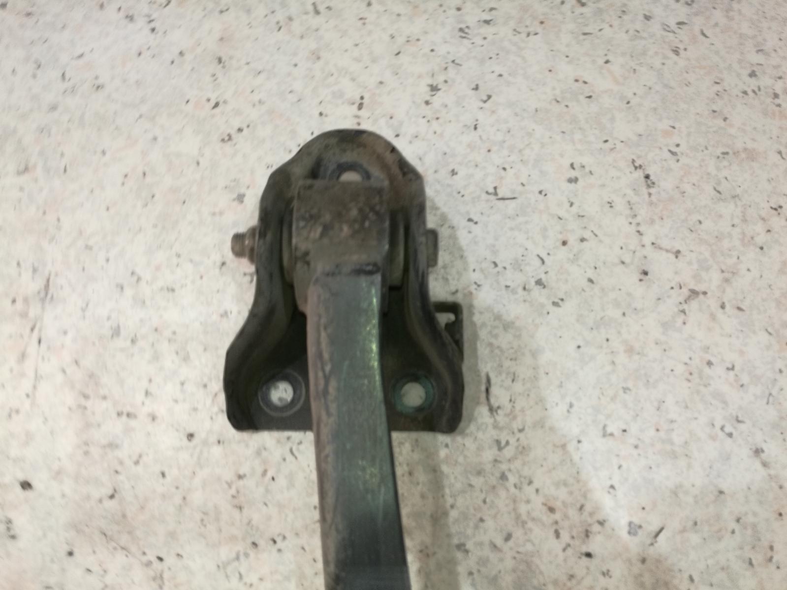 1995 Subaru Liberty Right Rear Trailing Arm View Auto part Right Rear Trailing Arm Subaru Liberty 1995