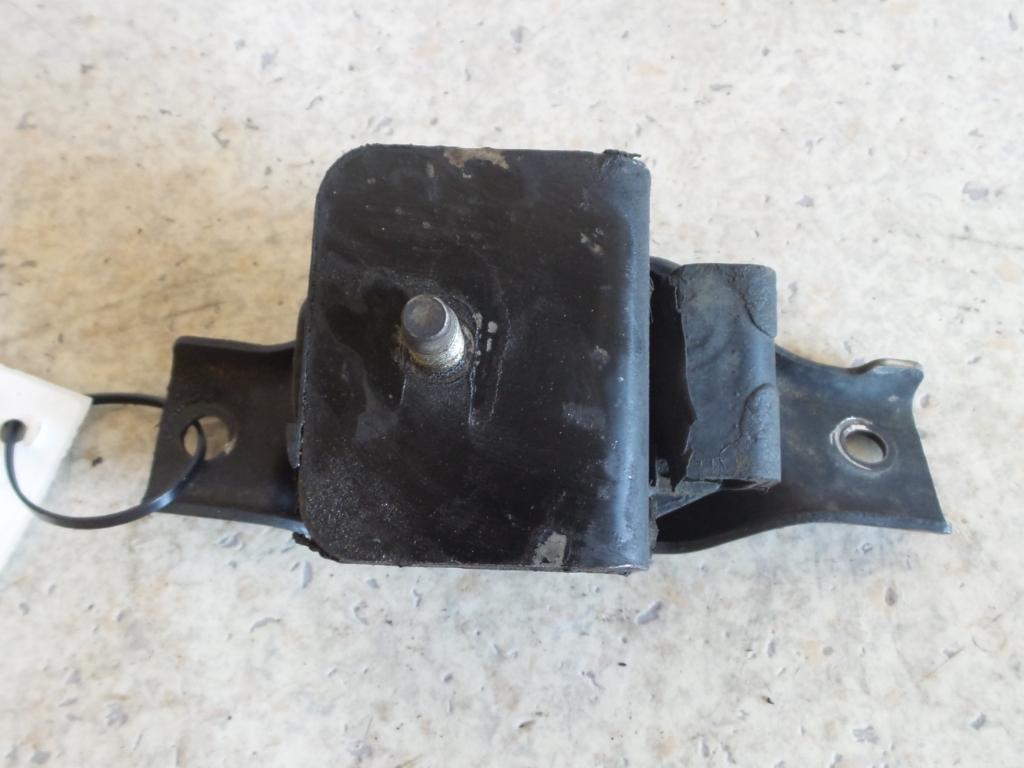 View Auto part Mount Subaru Liberty 1995