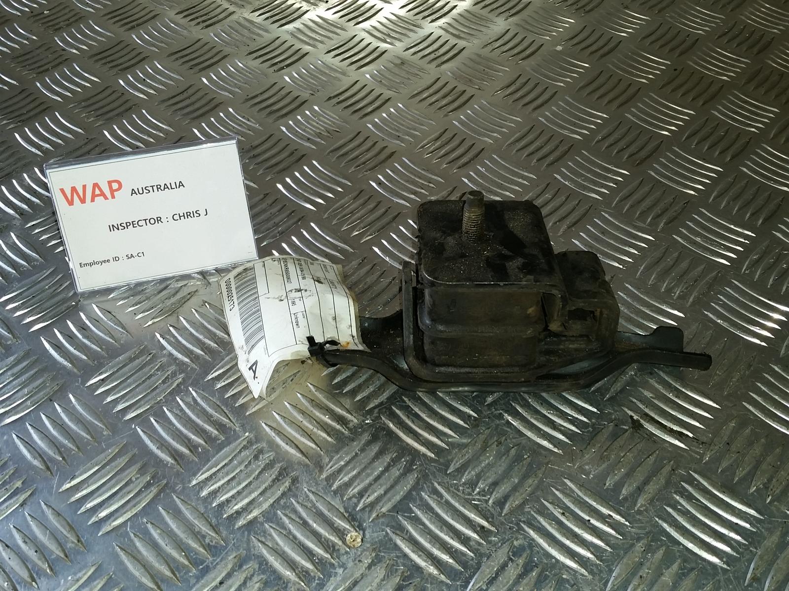 View Auto part Mount Subaru Liberty 1995