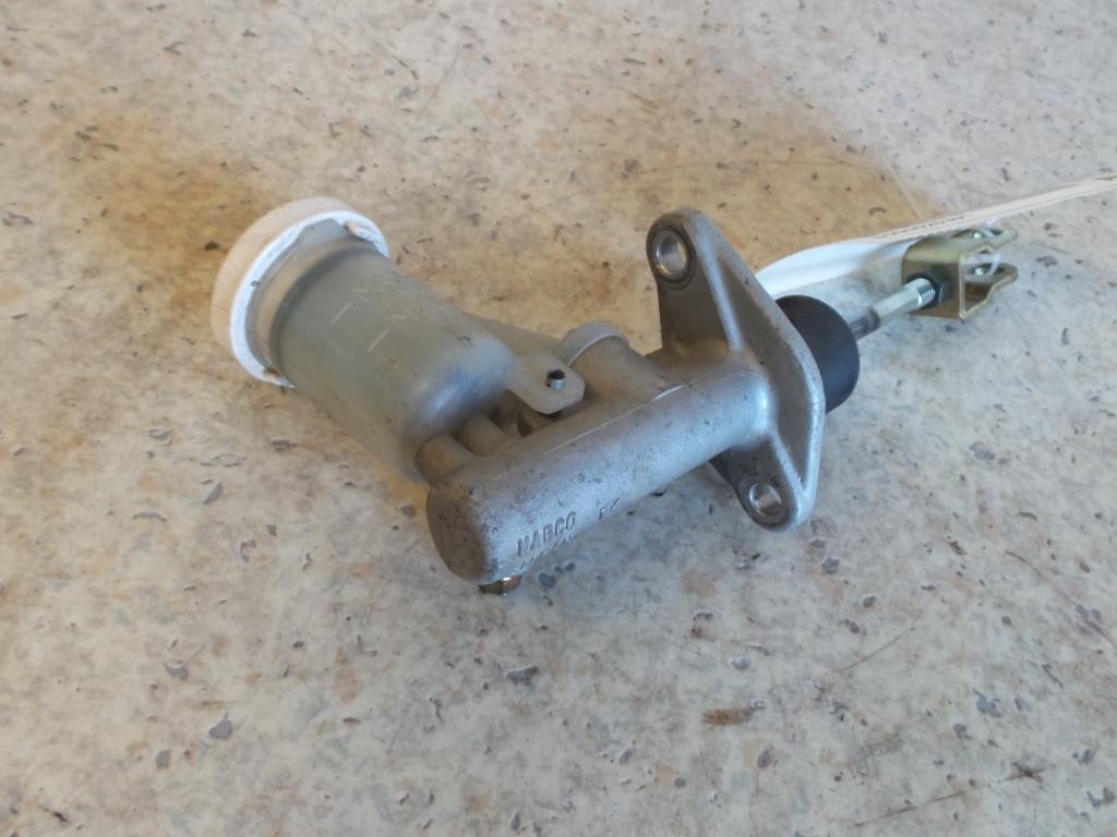 View Auto part Clutch Master Cylind Mitsubishi Mirage 1999
