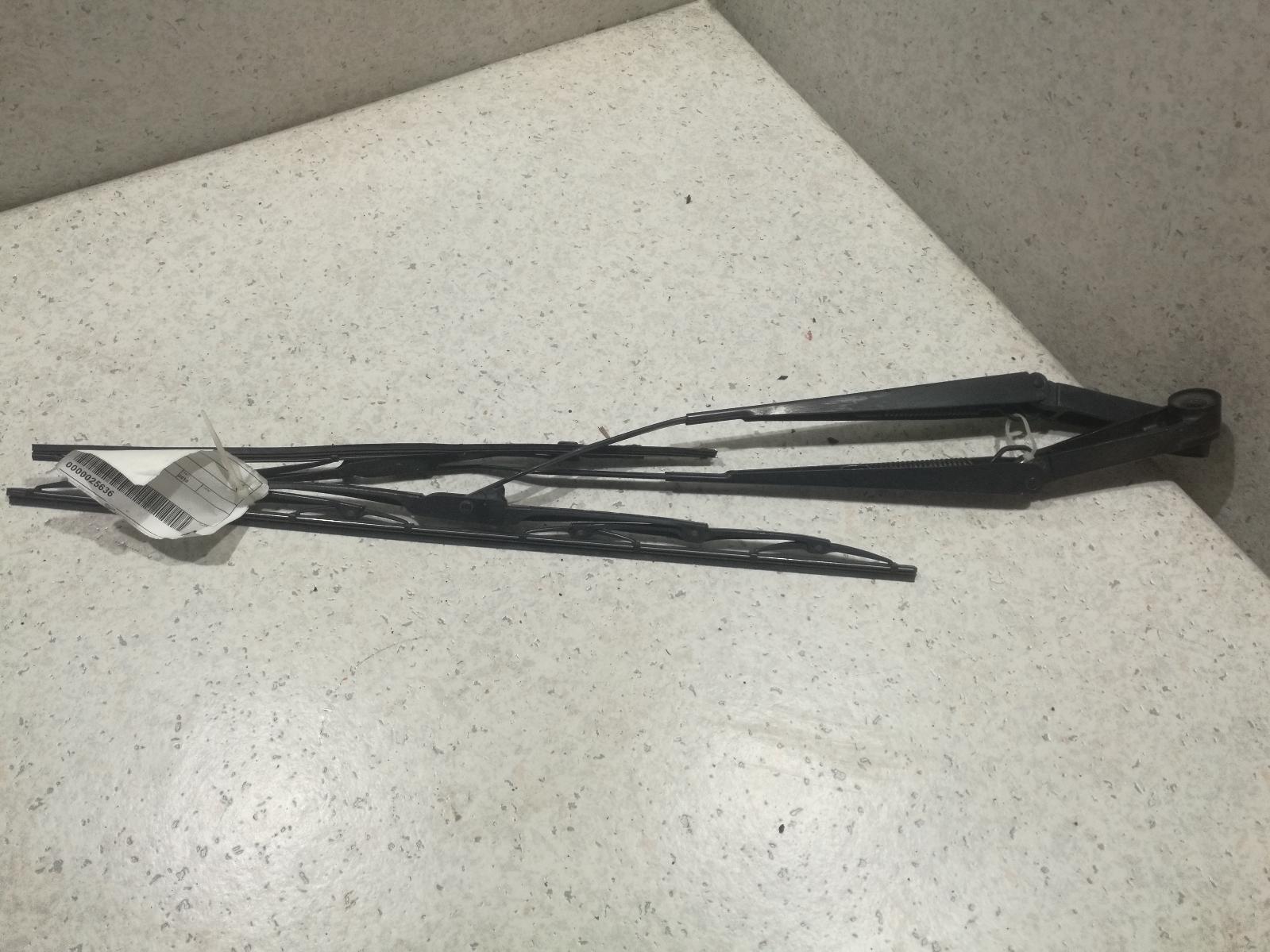 View Auto part Wiper Arm Nissan Navara 2010