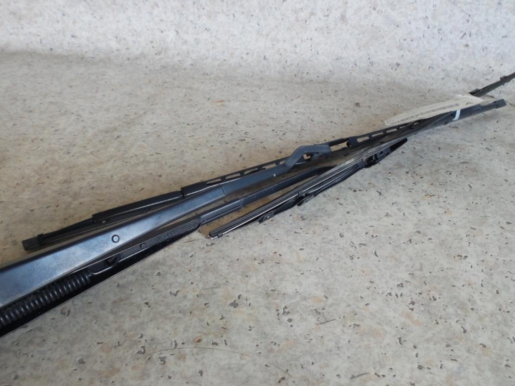 View Auto part Wiper Arm Nissan Navara 2010