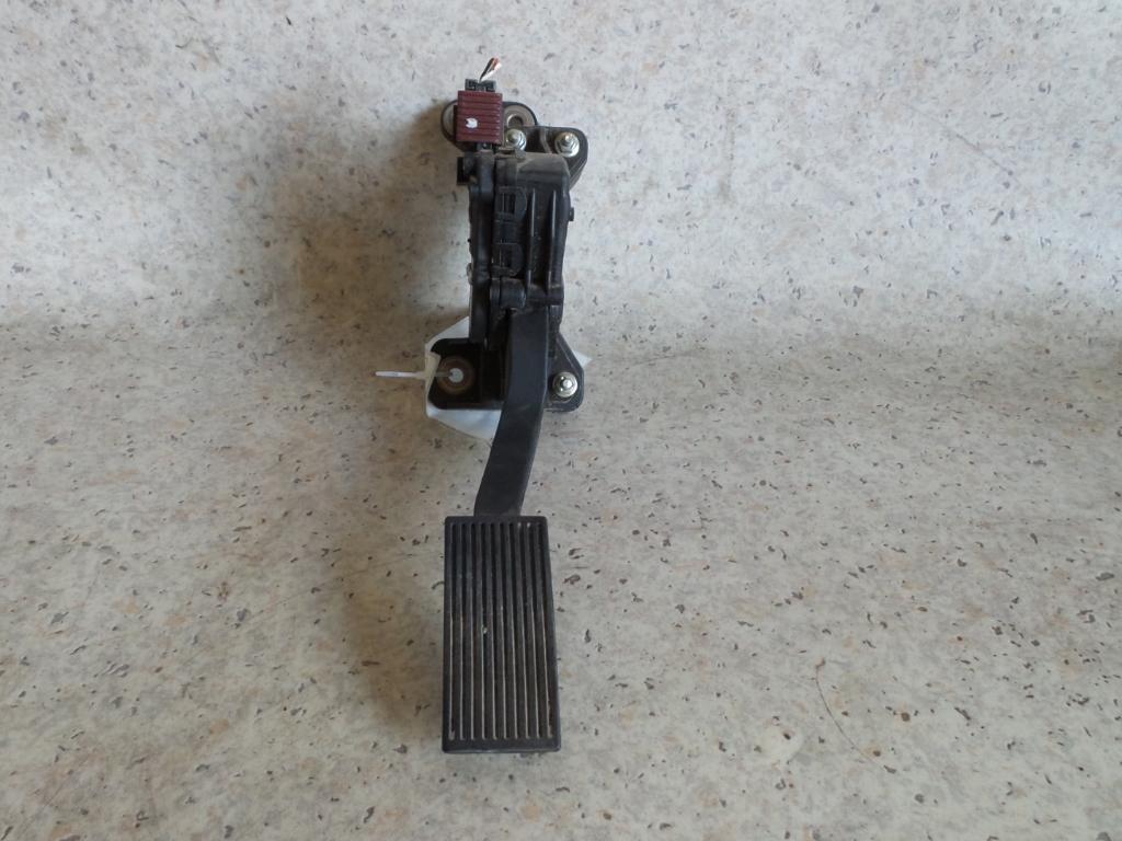 View Auto part Pedal Assembly Nissan Navara 2010