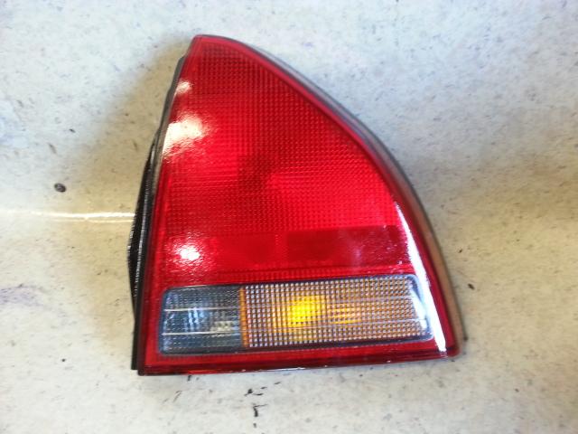 1992 Honda Prelude Right Taillight View Auto part Right Taillight Honda Prelude 1992