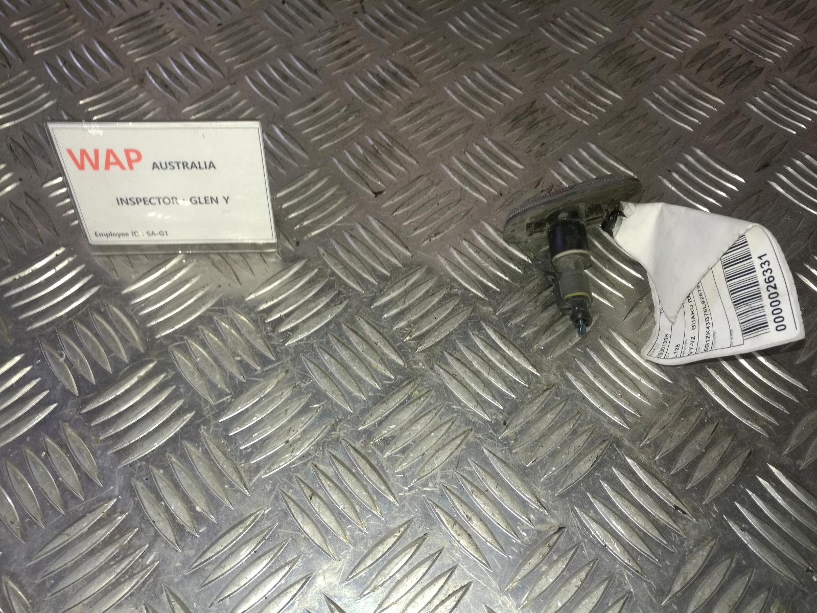 View Auto part Right Indicator/Fog/Side Holden Commodore 2007