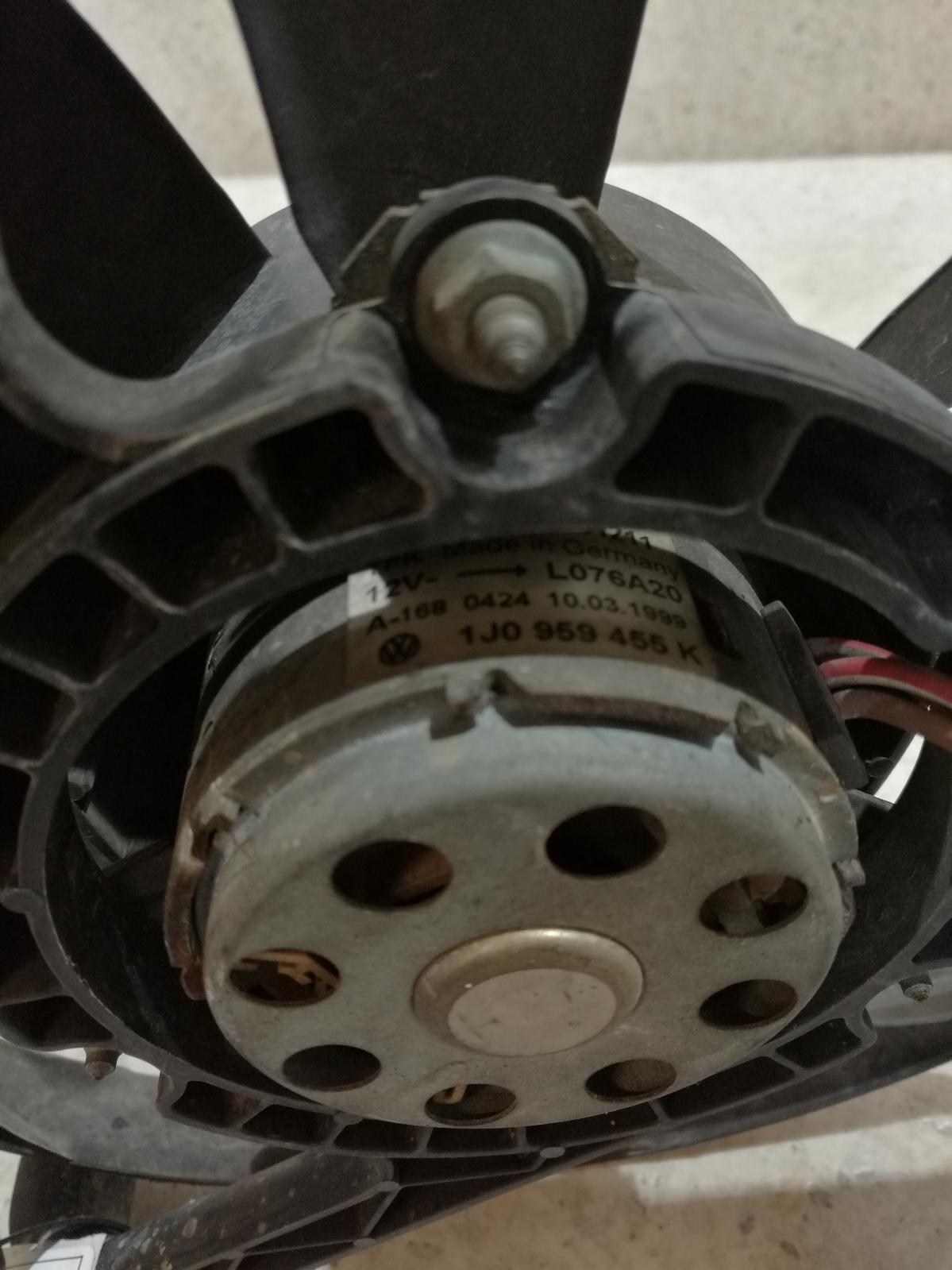 View Auto part Fan Volkswagen Golf 1999