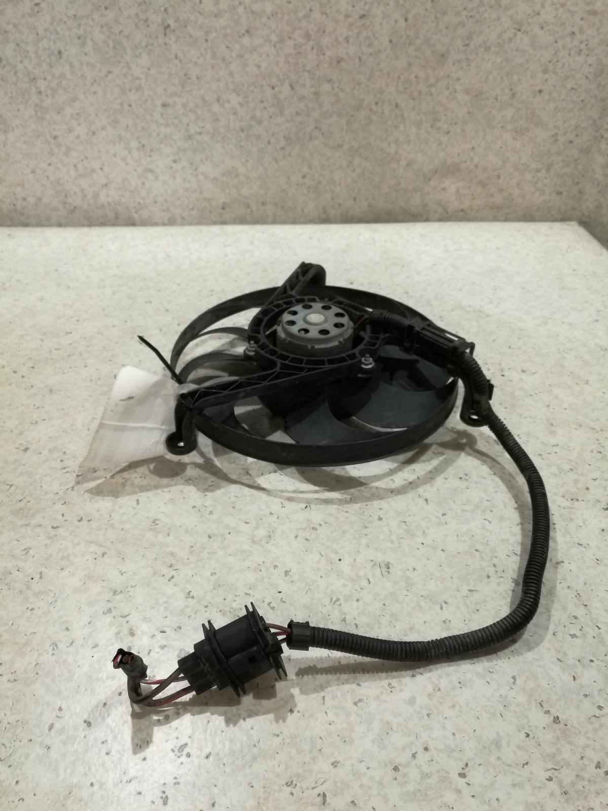 View Auto part Fan Volkswagen Golf 1999