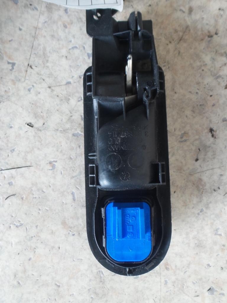 View Auto part Door Handle Volkswagen Golf 1999