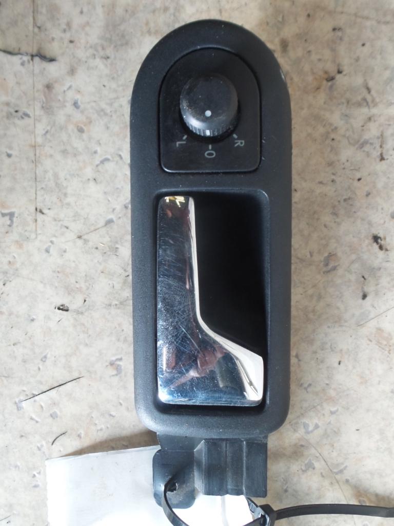 View Auto part Door Handle Volkswagen Golf 1999