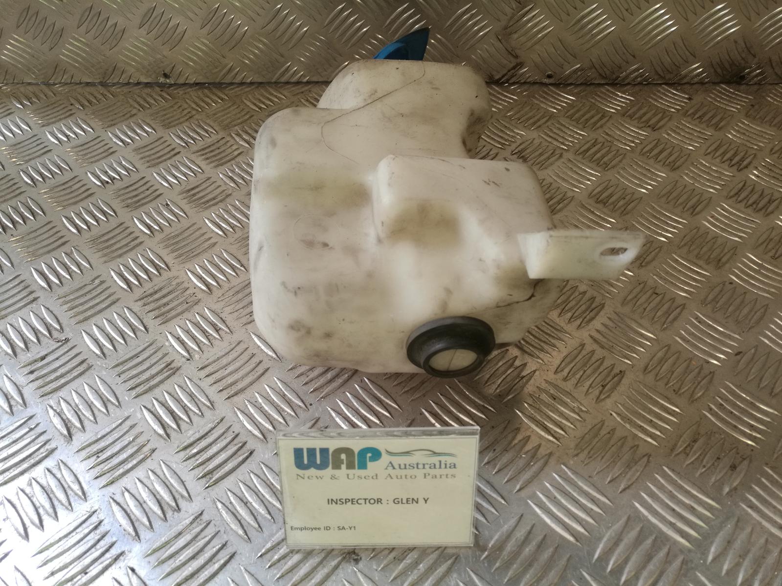 View Auto part Washer Bottle Volkswagen Golf 1999