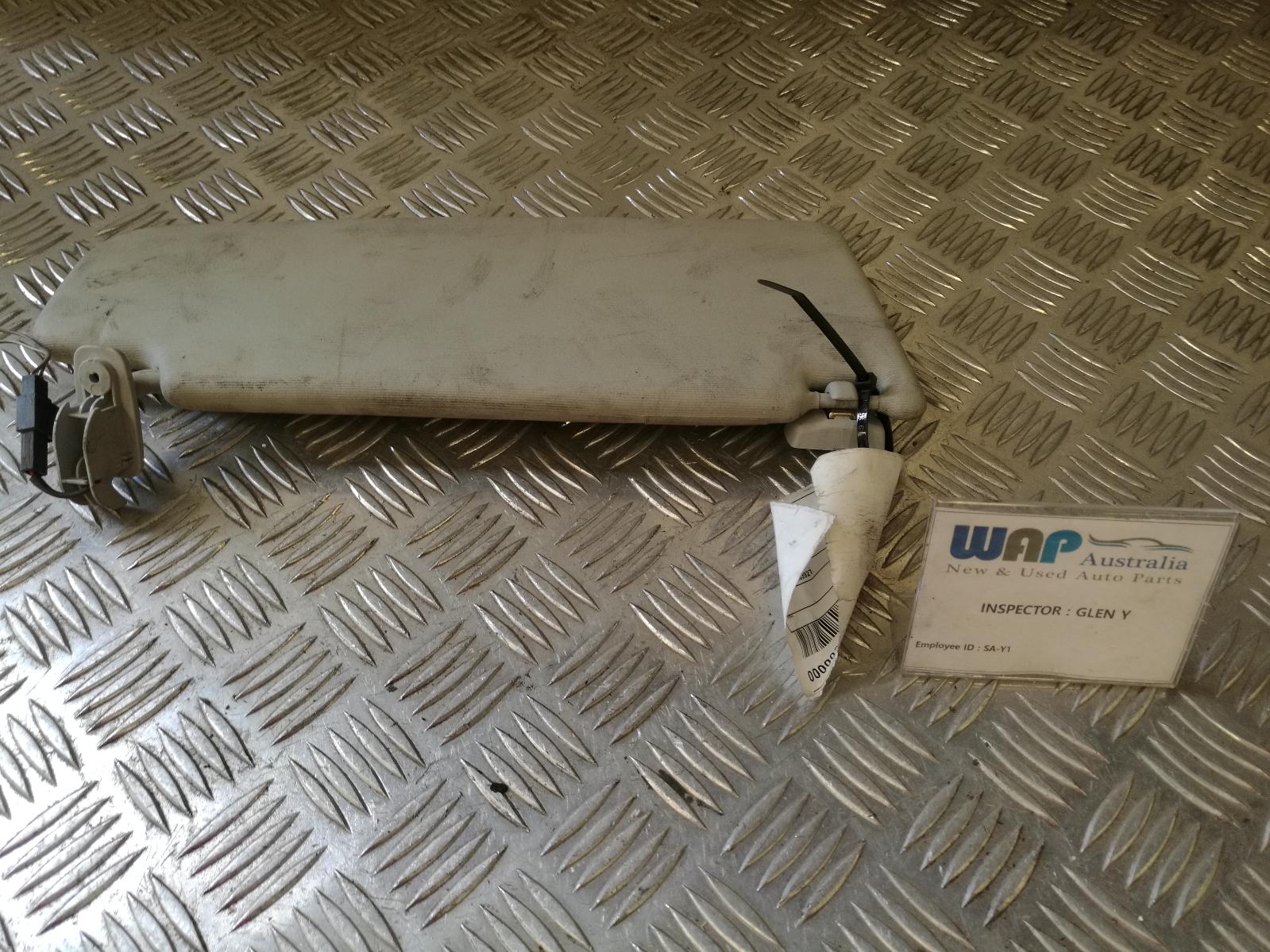 View Auto part Sunvisor Volkswagen Golf 1999