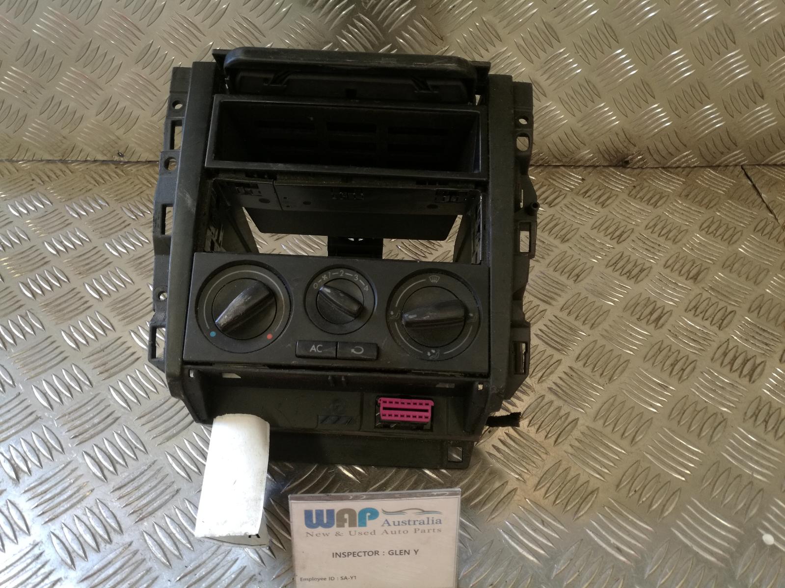 View Auto part Heater/Ac Controls Volkswagen Golf 1999