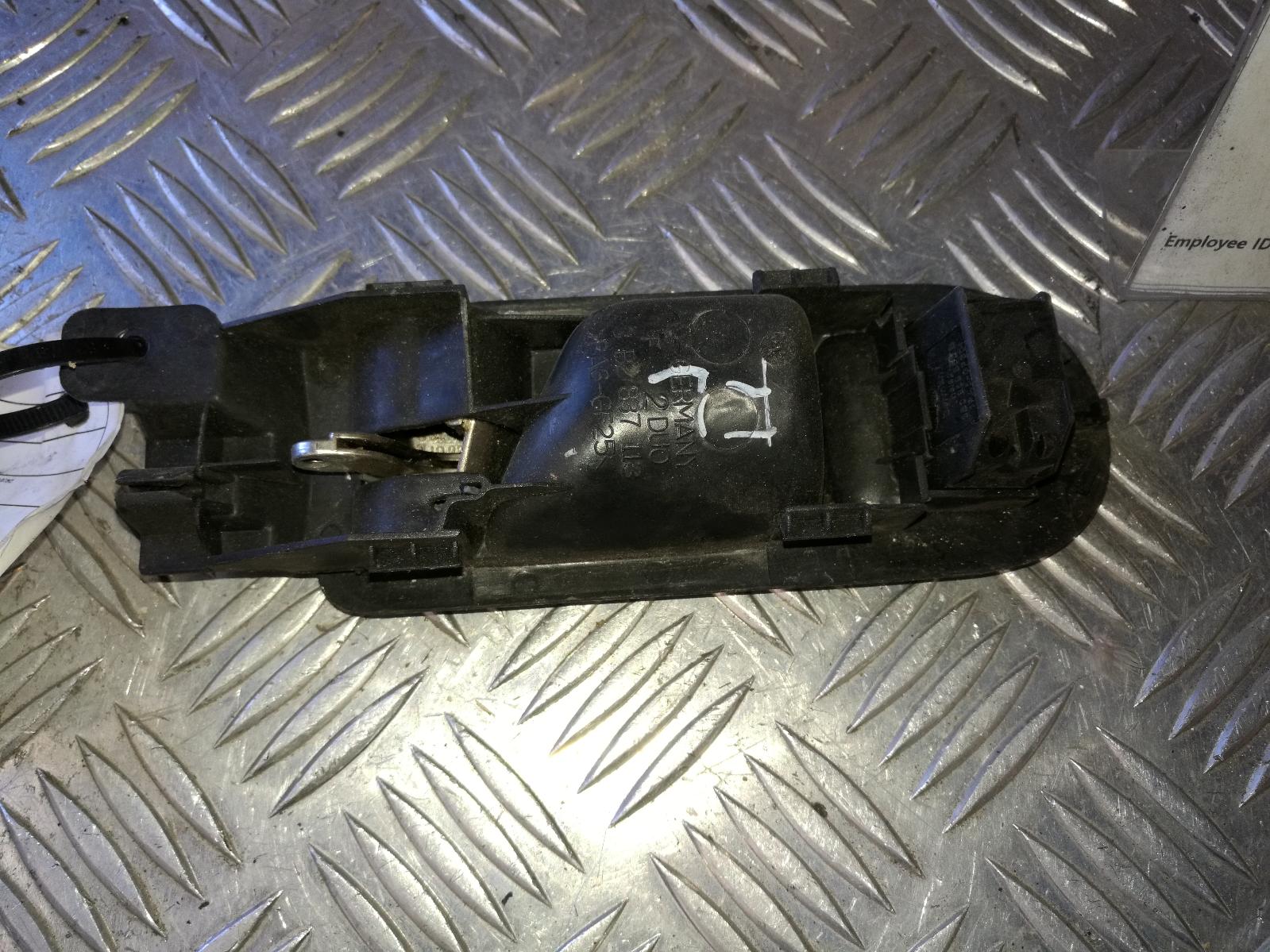 1999 Volkswagen Golf Door Handle View Auto part Door Handle Volkswagen Golf 1999