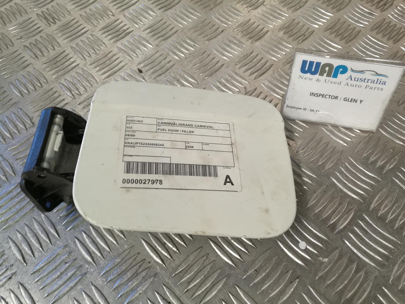 View Auto part Fuel Door / Filler Kia Carnival/grand Carnival 2004