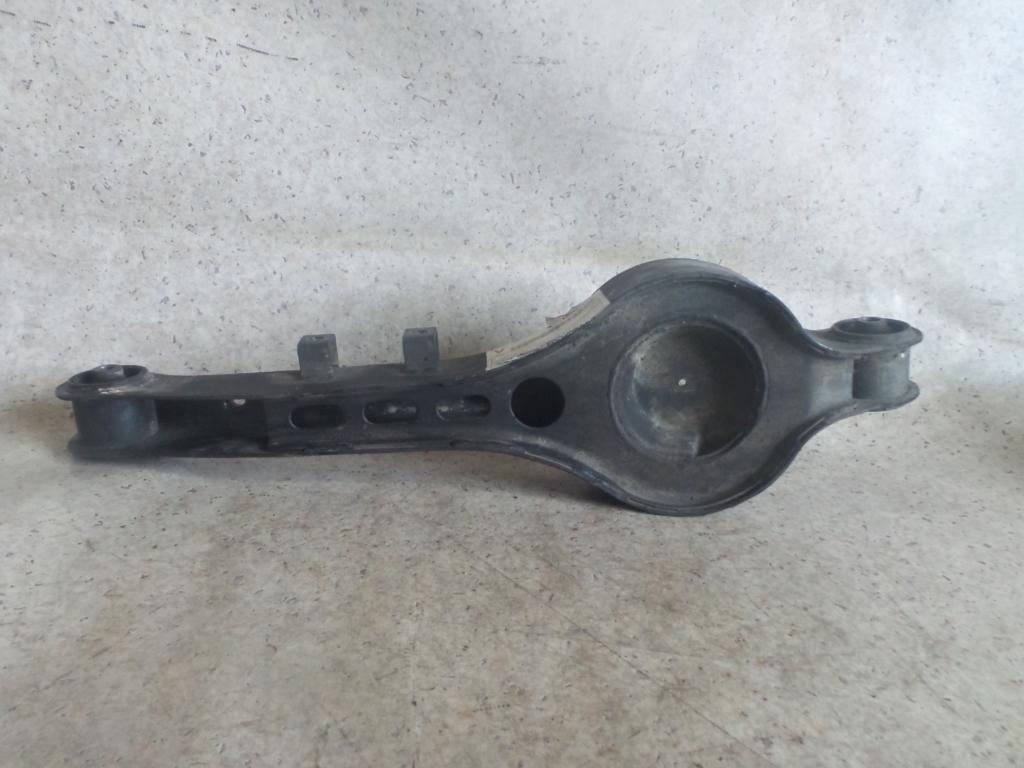 View Auto part Left Rear Trailing Arm Kia Carnival/grand Carnival 2004