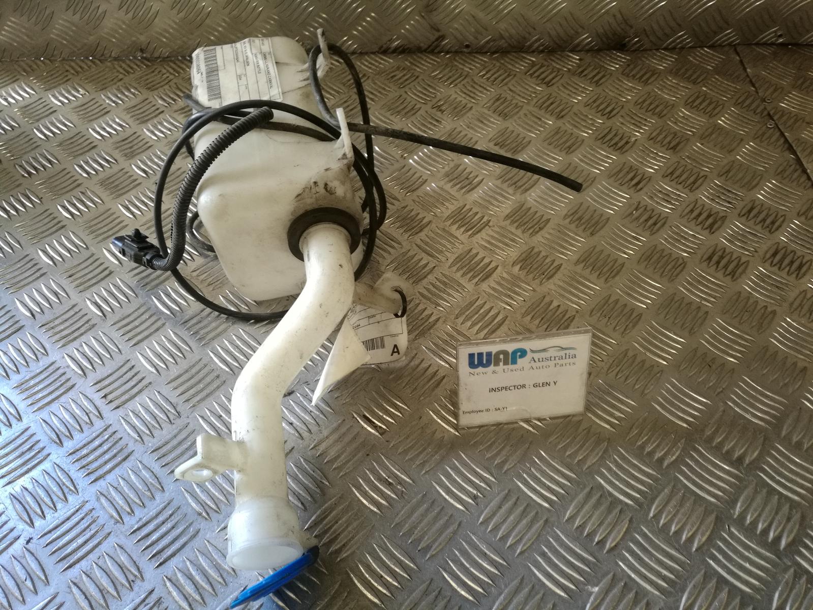 View Auto part Washer Bottle Kia Carnival/grand Carnival 2004
