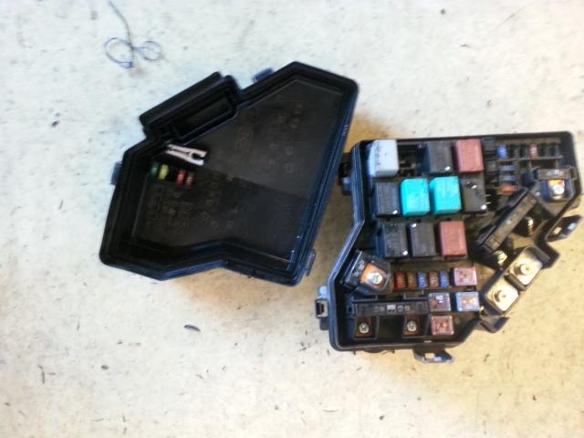 View Auto part Fuse Box Honda Civic 2006