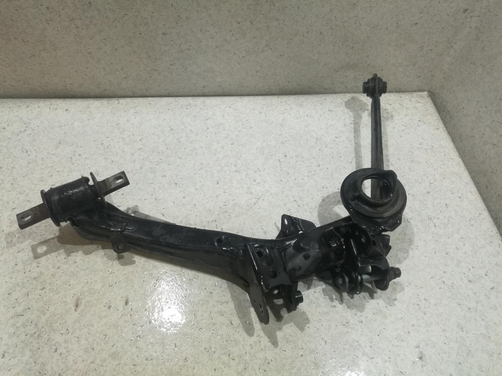 View Auto part Left Rear Trailing Arm Honda Civic 2006