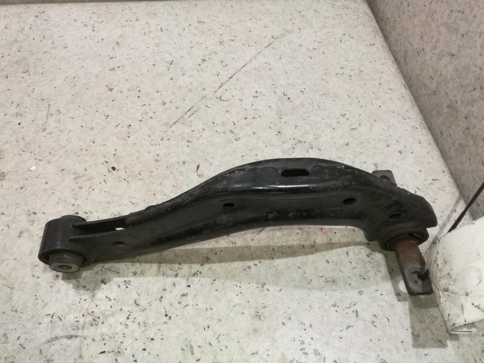 View Auto part Left Rear Trailing Arm Honda Civic 2006