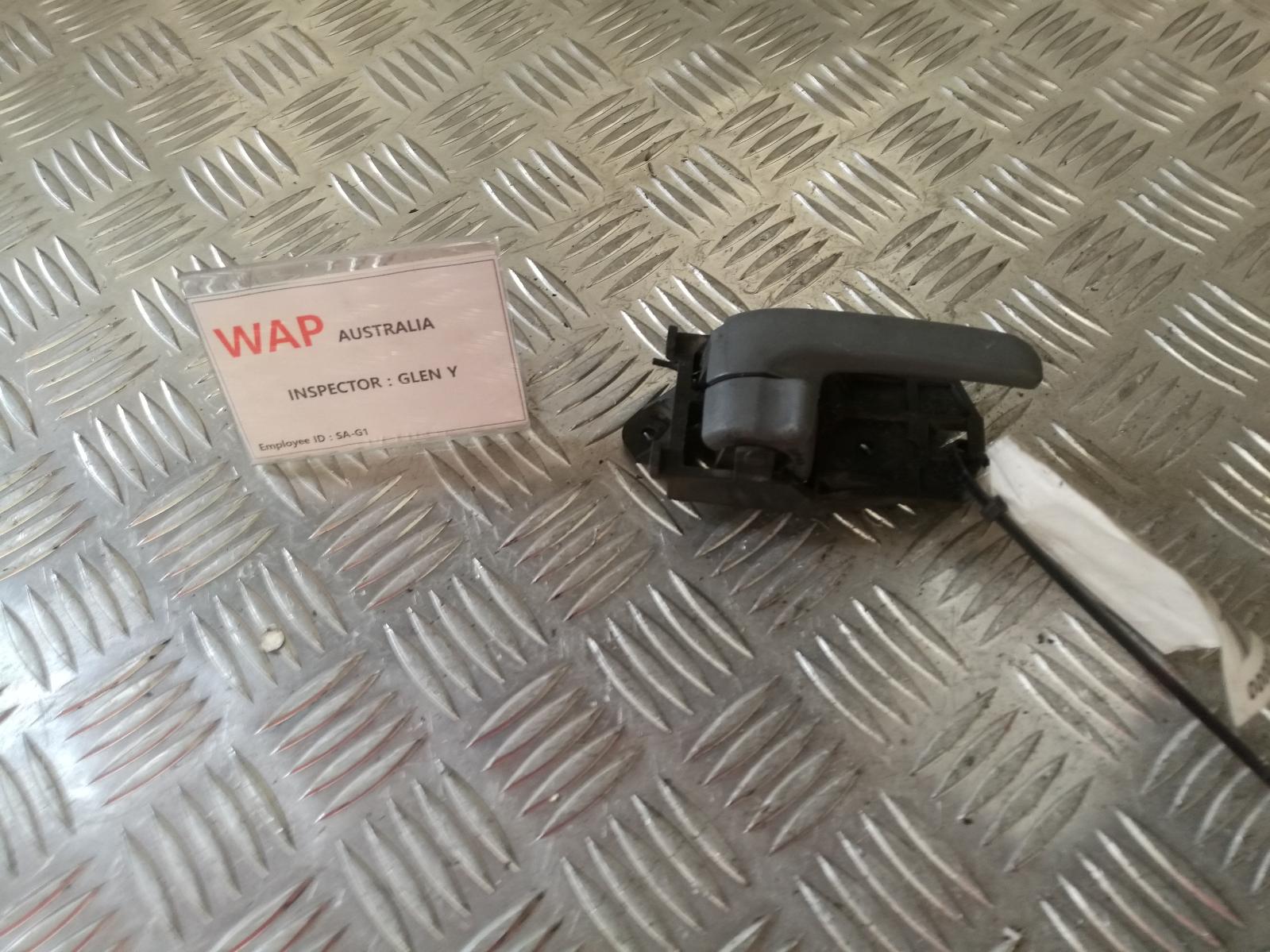 View Auto part Door Handle Toyota Camry 1999