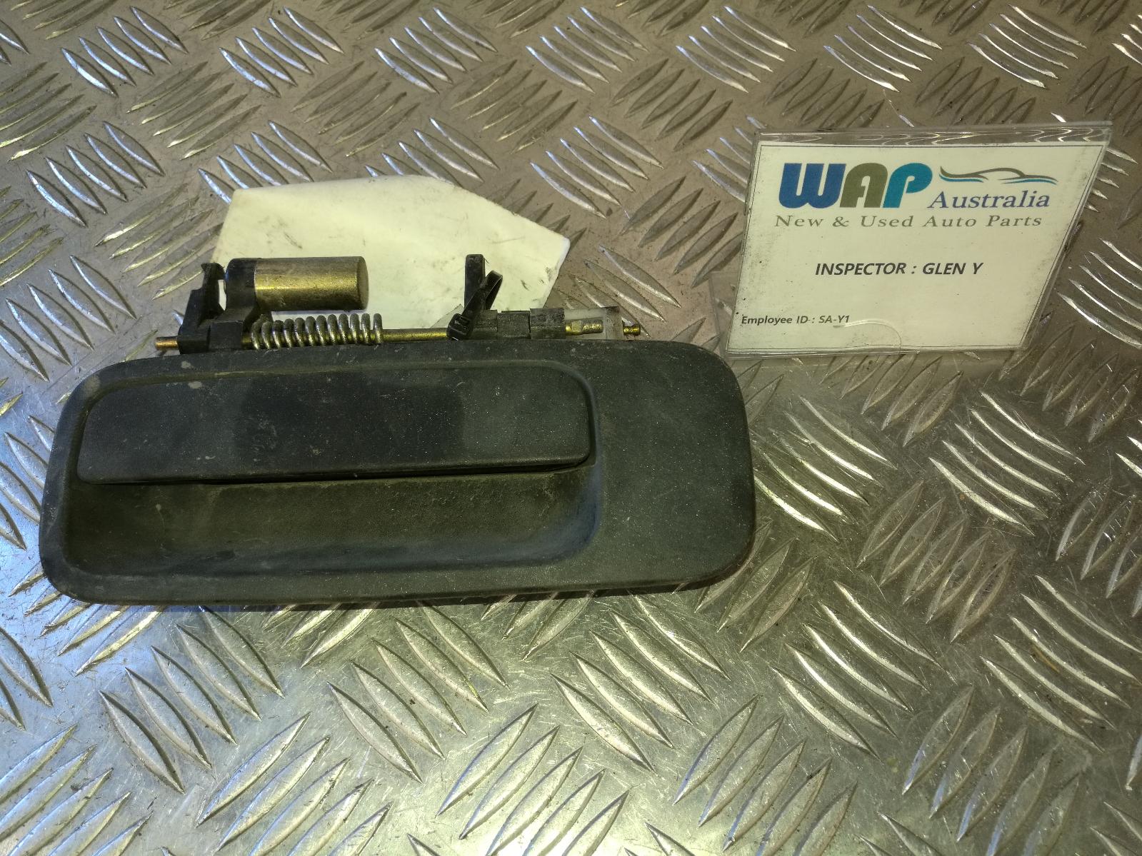 View Auto part Door Handle Toyota Camry 1999