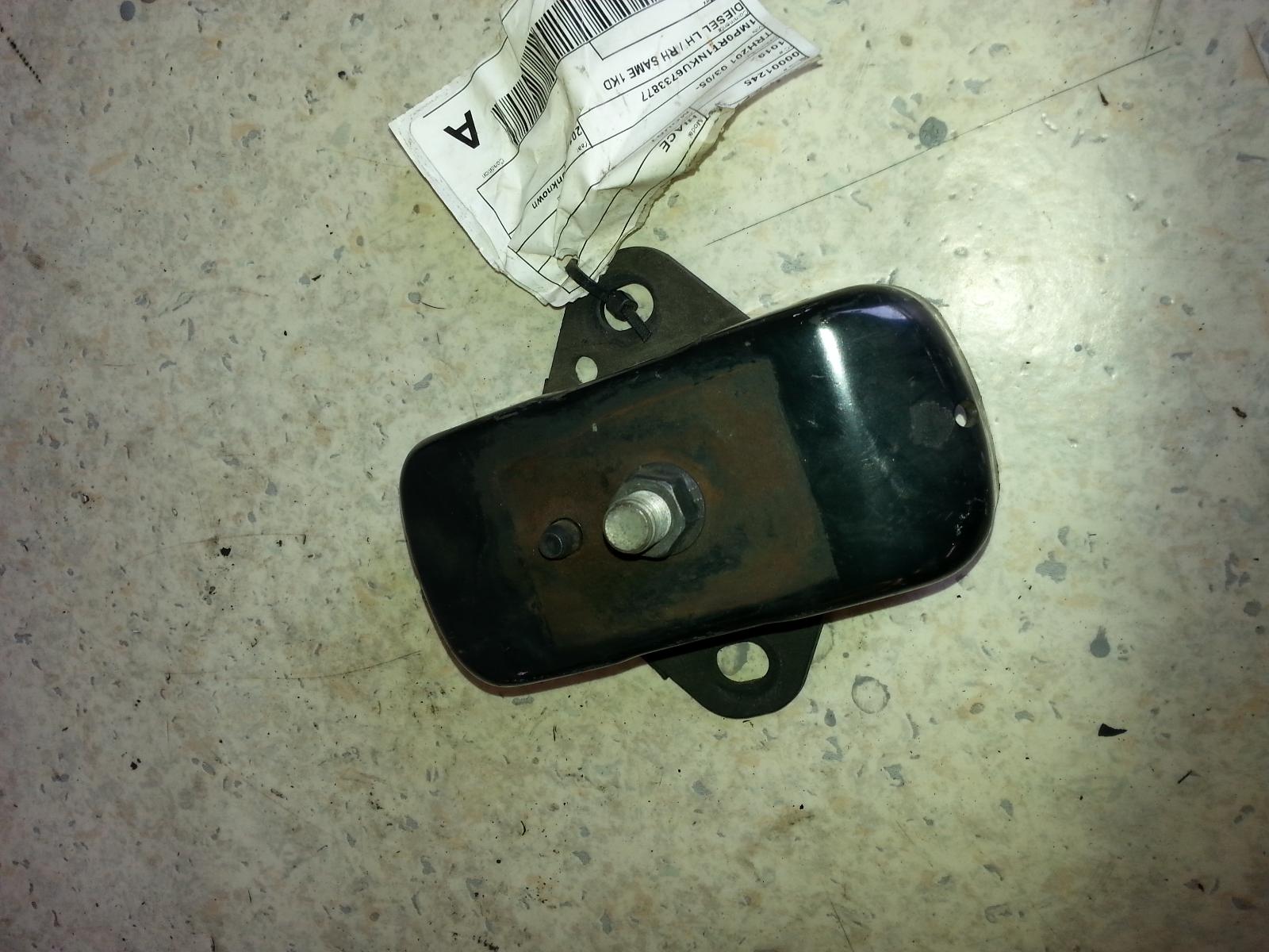 View Auto part Mount Toyota Hiace 2010