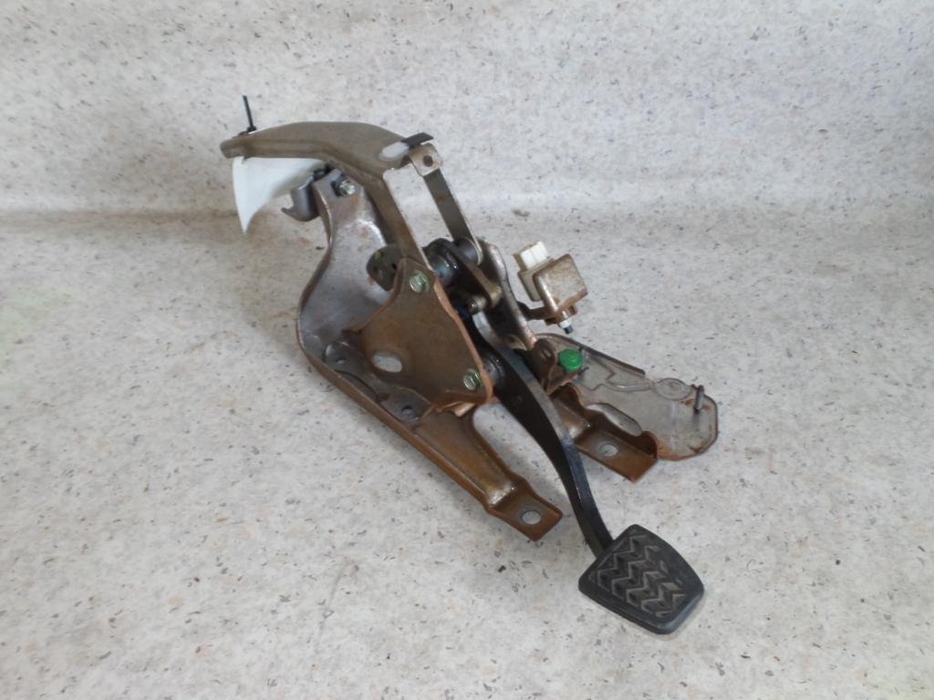 View Auto part Pedal Assembly Toyota Hiace 2010