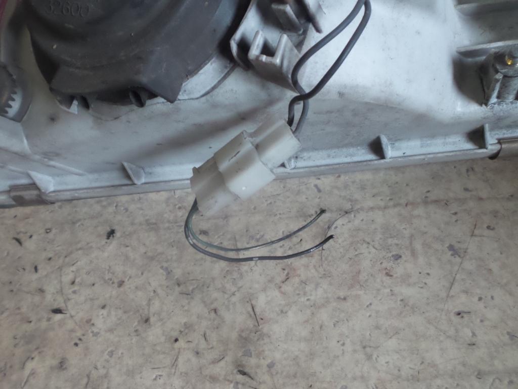 View Auto part Left Headlamp Mitsubishi Lancer 1998