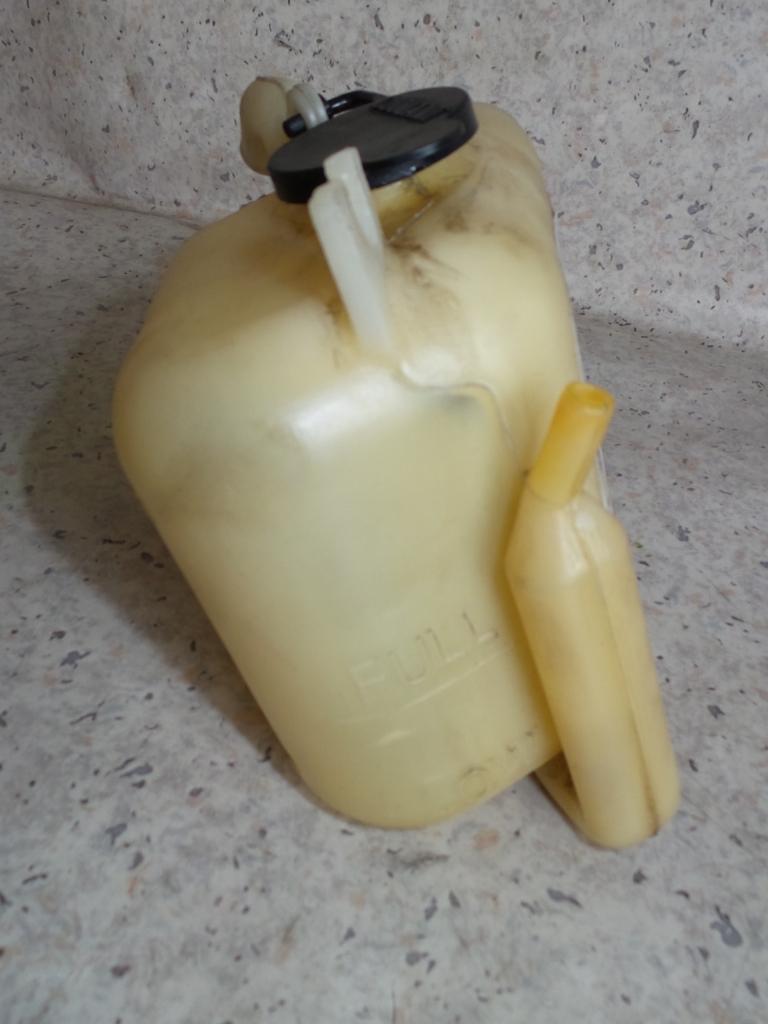 View Auto part Overflow Bottle Toyota Camry 2003