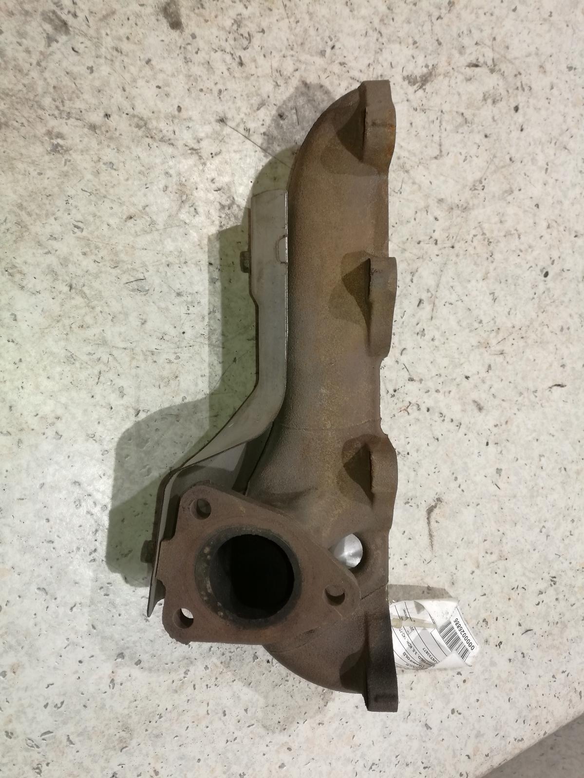 View Auto part Manifold Toyota Hiace 2010