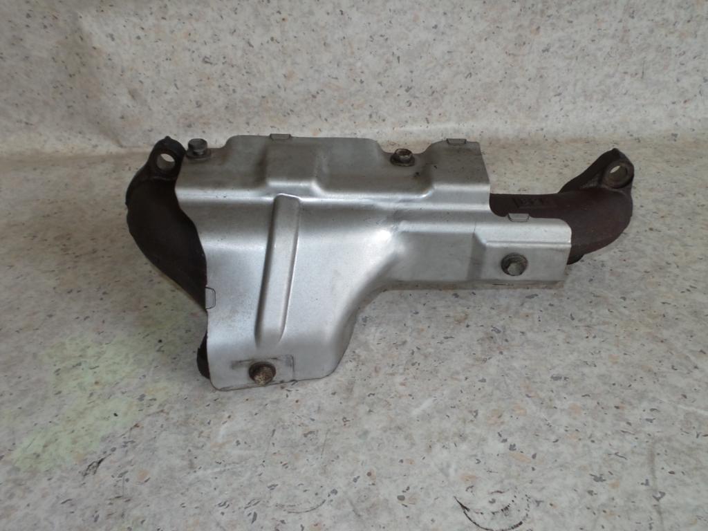View Auto part Manifold Toyota Hiace 2010