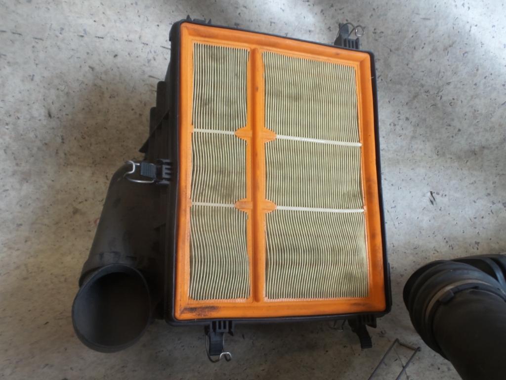 1995 Mercedes C Class Air Cleaner/Box View Auto part Air Cleaner/Box Mercedes C Class 1995