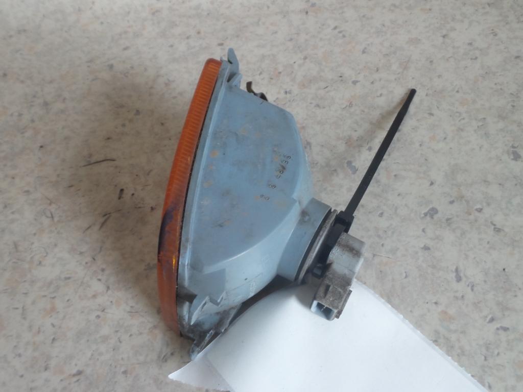 1997 Volkswagen Golf Right Indicator/Fog/Side View Auto part Right Indicator/Fog/Side Volkswagen Golf 1997