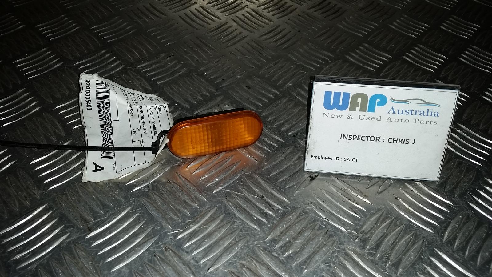 1997 Volkswagen Golf Right Indicator/Fog/Side View Auto part Right Indicator/Fog/Side Volkswagen Golf 1997