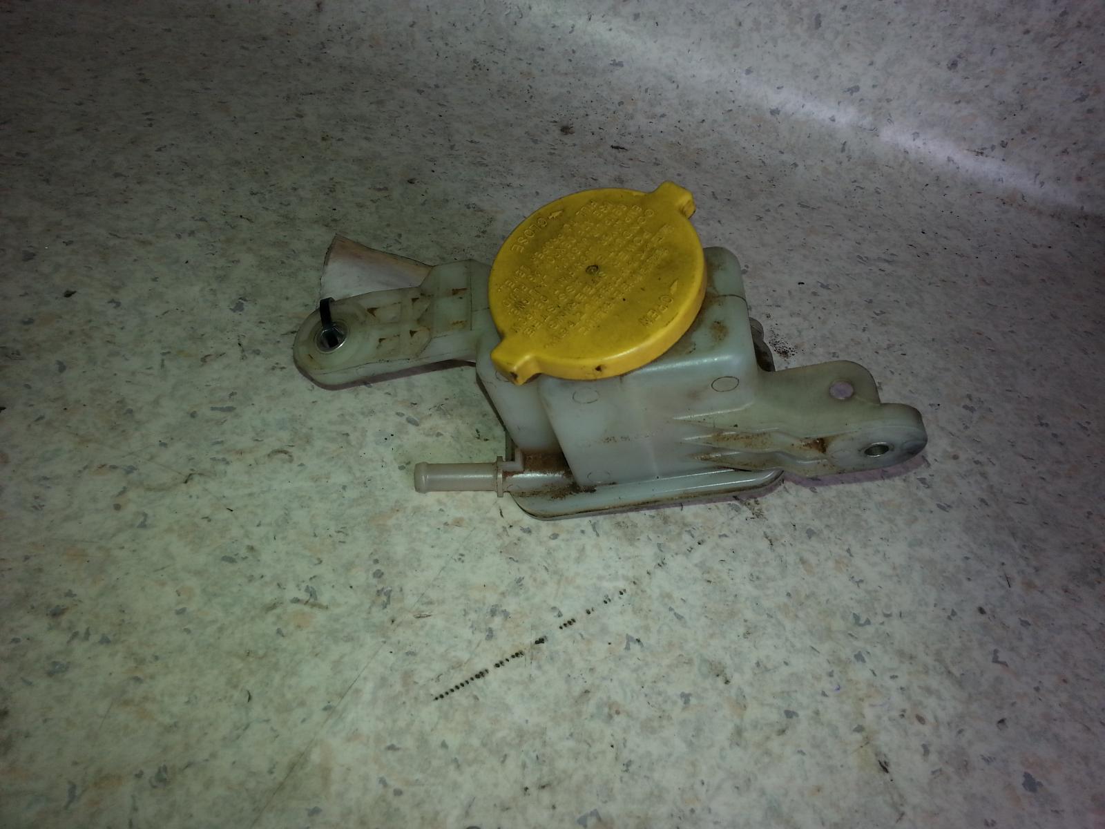 2010 Subaru Impreza P/S Reservoir View Auto part P/S Reservoir Subaru Impreza 2010