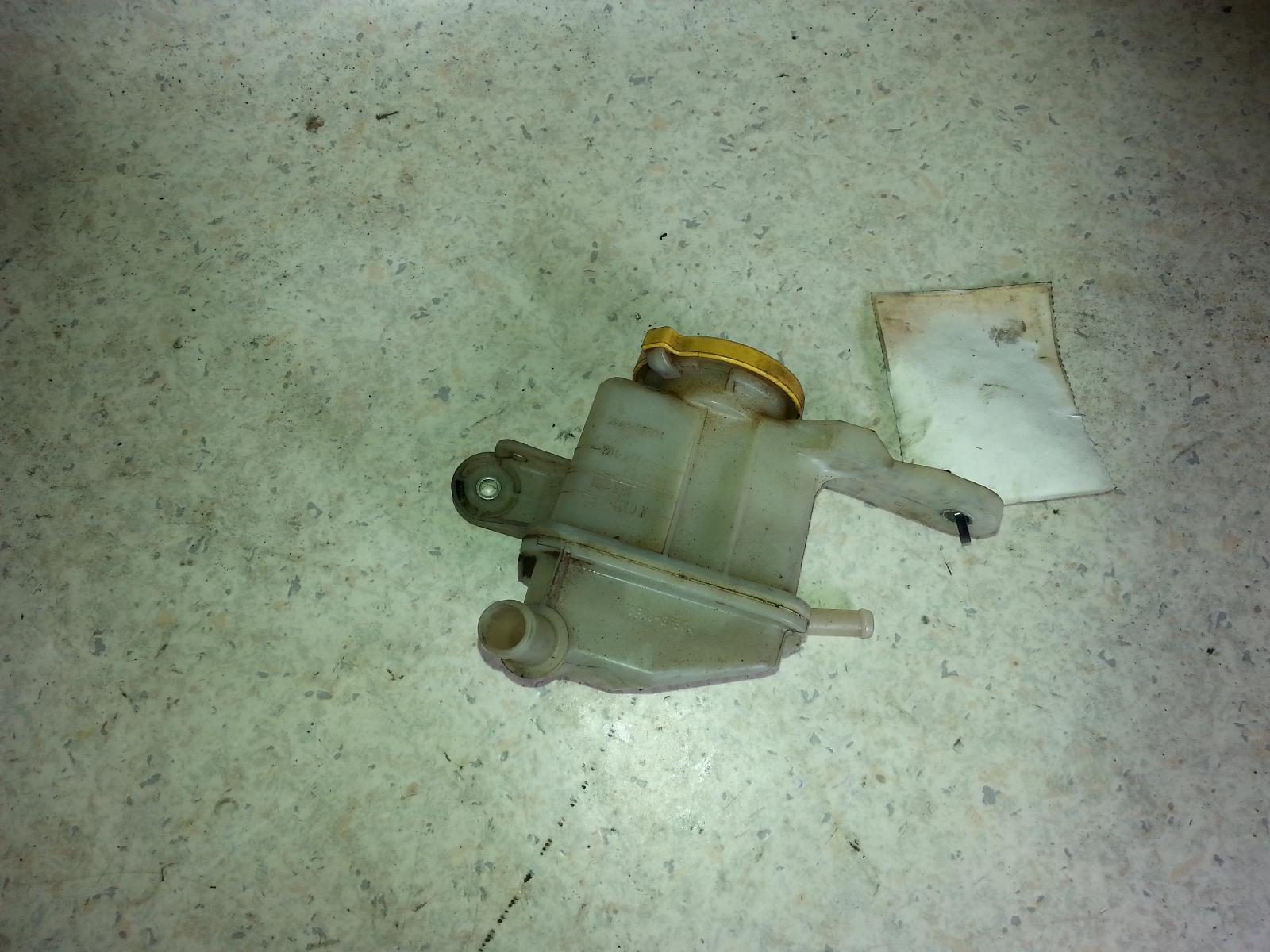 2010 Subaru Impreza P/S Reservoir View Auto part P/S Reservoir Subaru Impreza 2010
