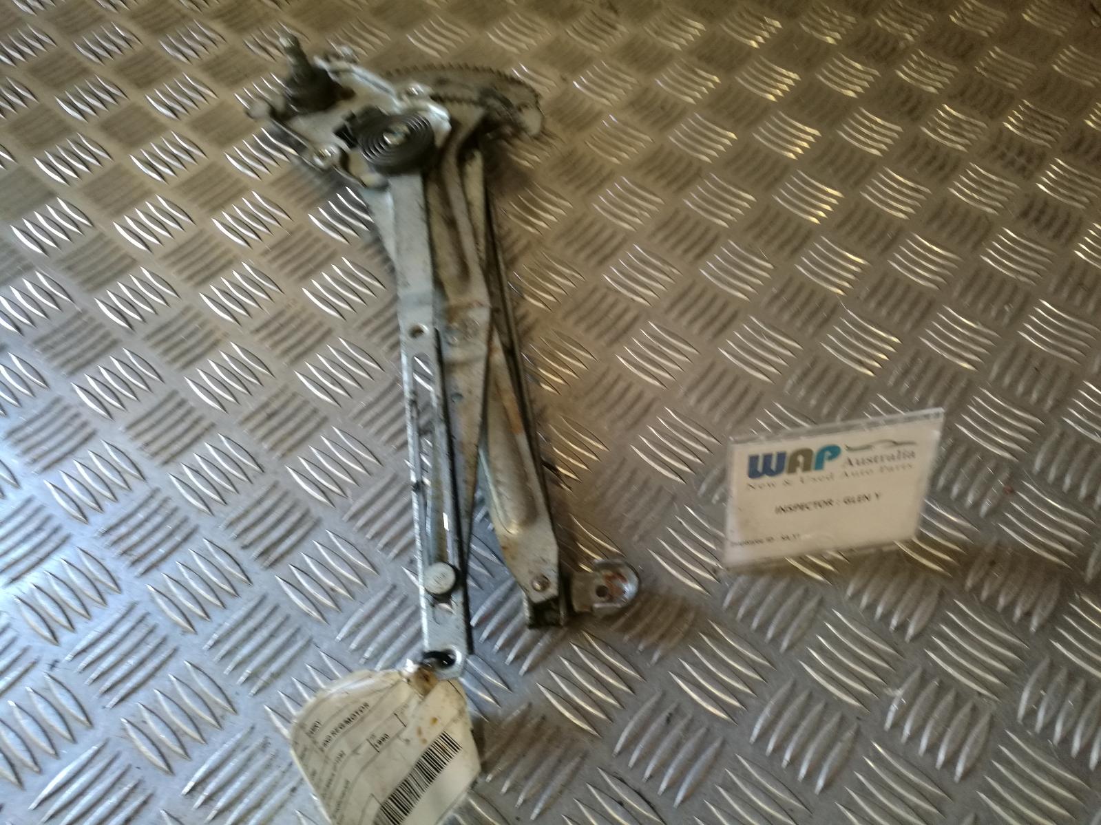 View Auto part Right Front Window Reg/Motor Toyota Camry 1990