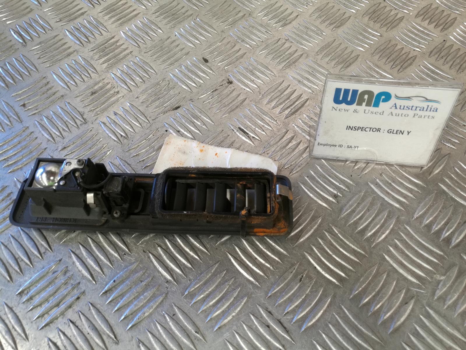 1991 Lexus Ls400 Courtesy Light View Auto part Courtesy Light Lexus Ls400 1991