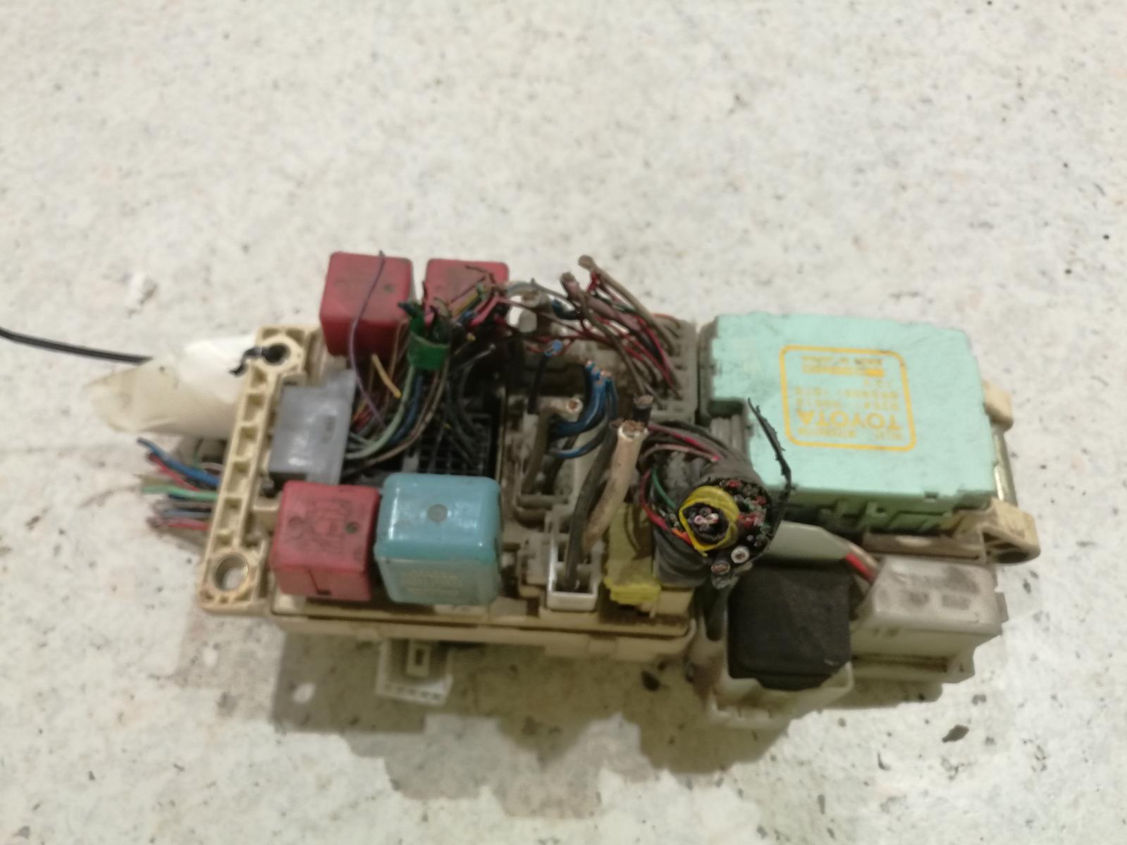 View Auto part Fuse Box Lexus Ls400 1991