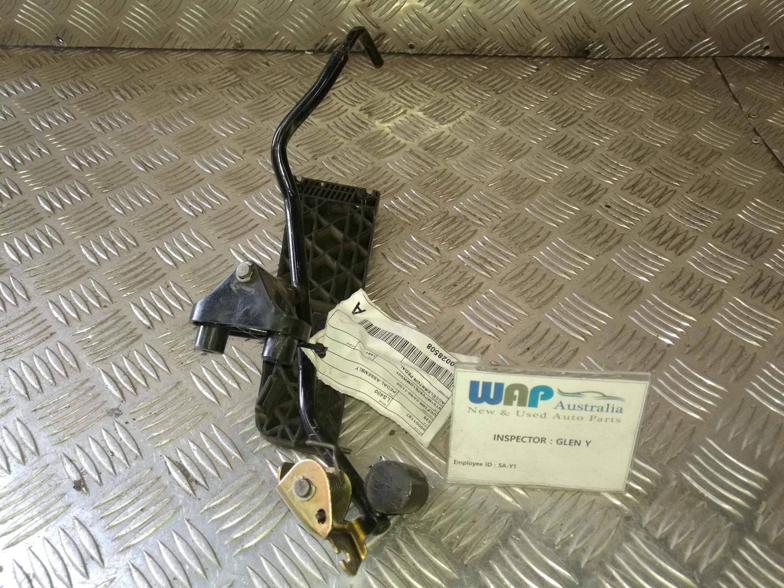 View Auto part Pedal Assembly Lexus Ls400 1991