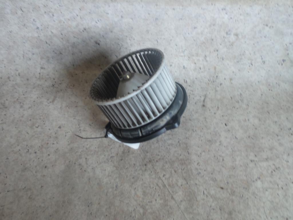 View Auto part Heater Fan Motor Honda Crv 1998