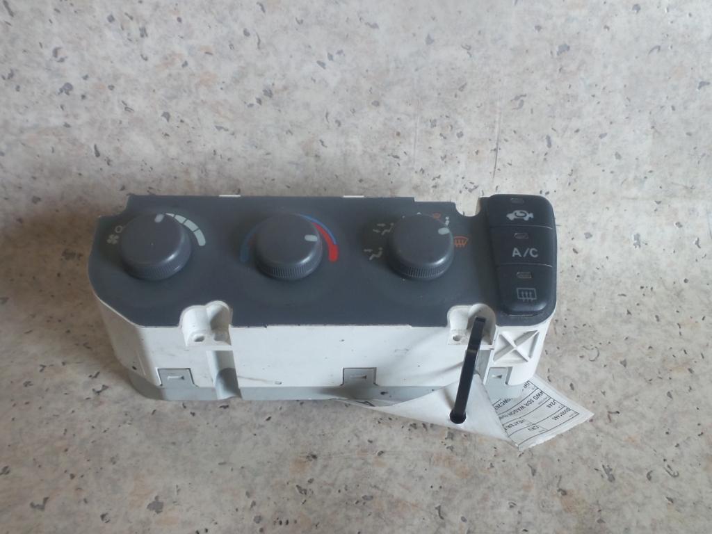 View Auto part Heater/Ac Controls Honda Crv 1998
