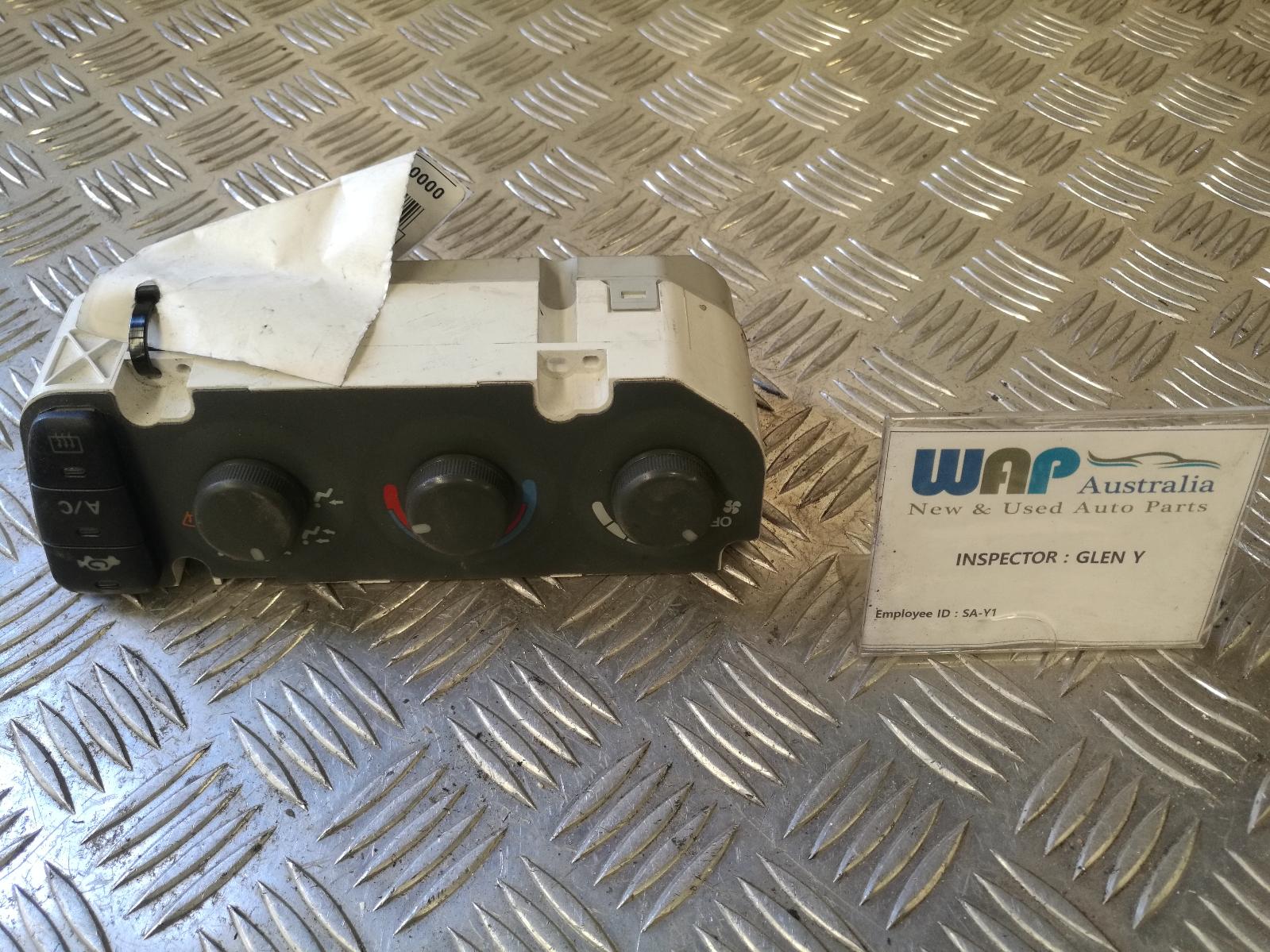 View Auto part Heater/Ac Controls Honda Crv 1998