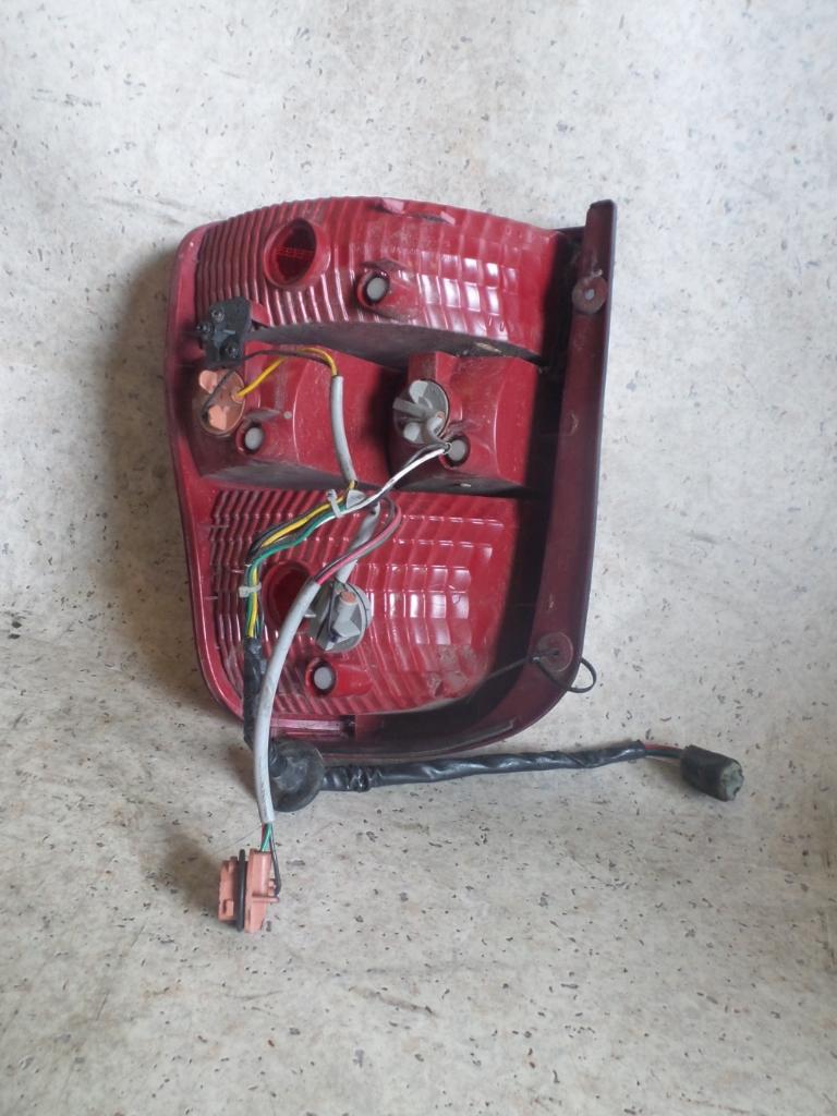 View Auto part Left Taillight Honda Crv 1998